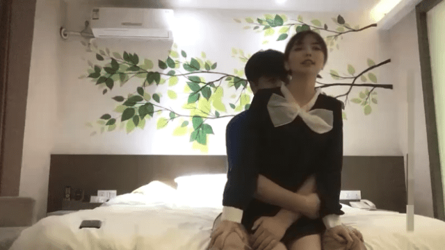 Một cô bé dễ thương với phong cách preppy - rweiqmpt.sbs