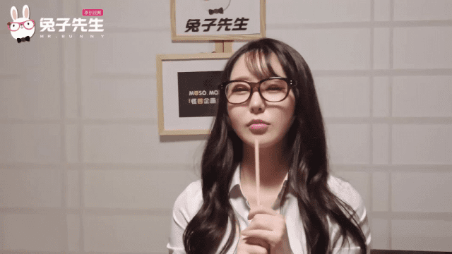 TZ100 - Hiếp dâm tập thể em gái hàng ngon đêm giao thừa - rweiqmpt.sbs